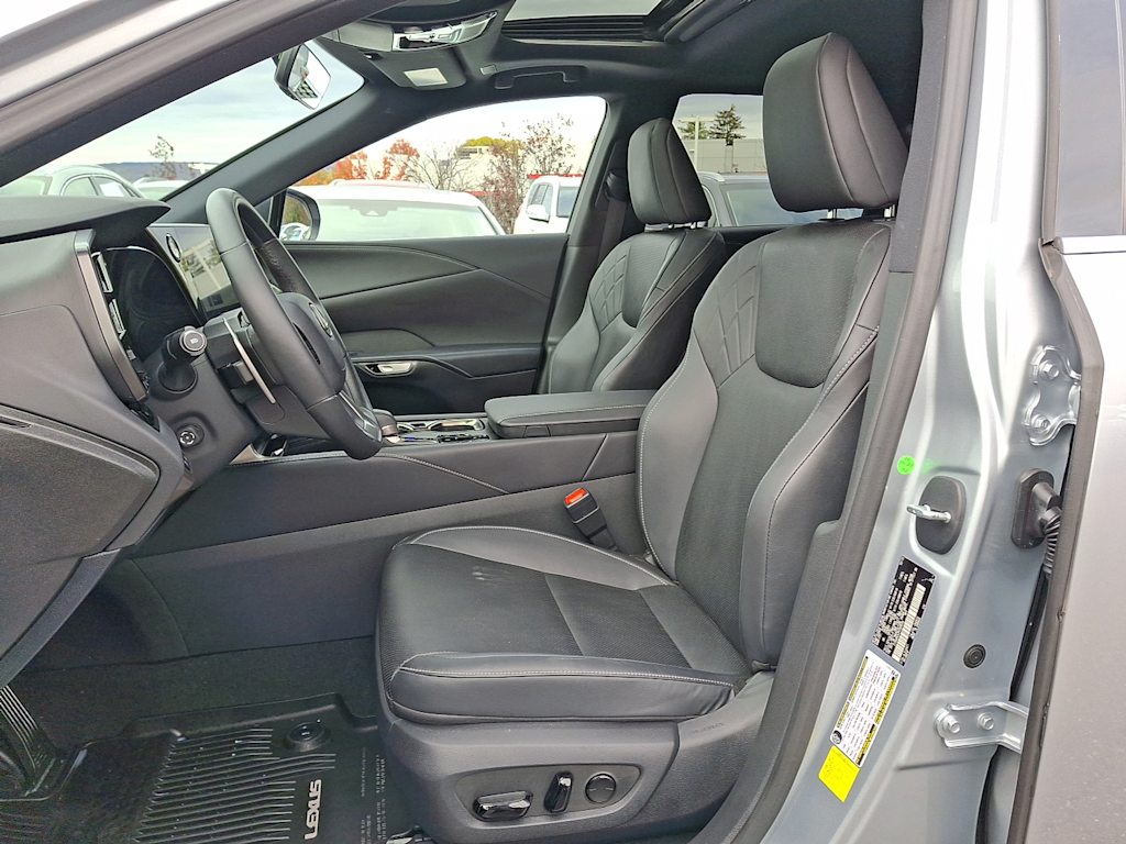 Thumbnail: 2023 Lexus RX - 7