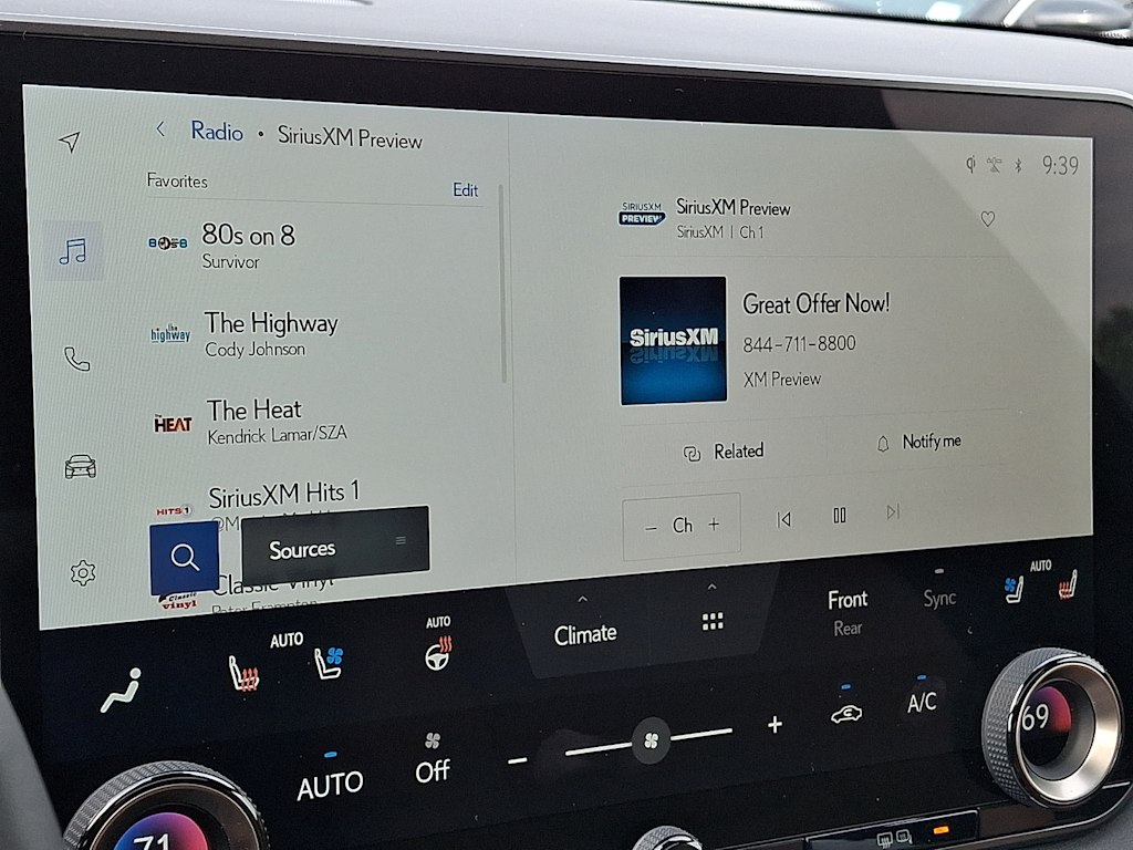 Thumbnail: 2023 Lexus RX - 19