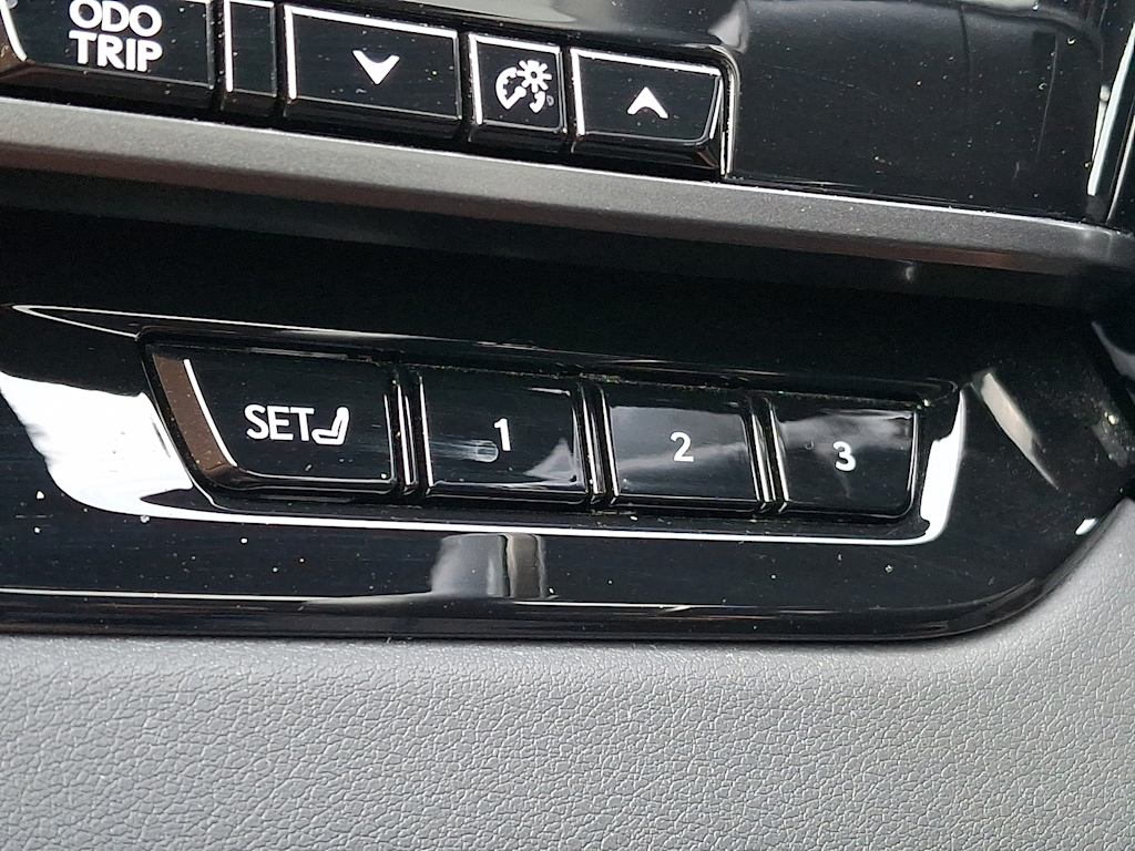 Thumbnail: 2023 Lexus RX - 26