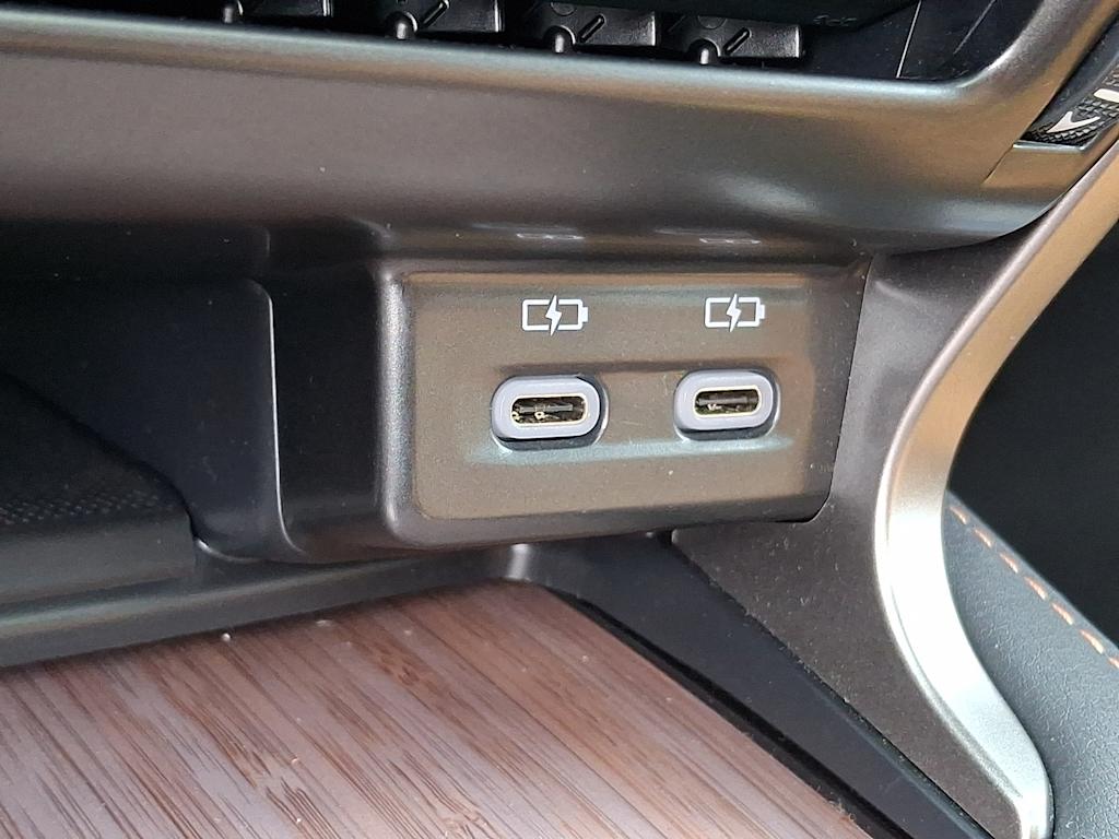 Thumbnail: 2023 Lexus RX - 22