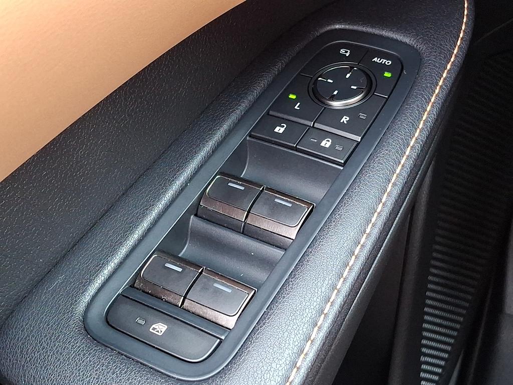 Thumbnail: 2023 Lexus RX - 26