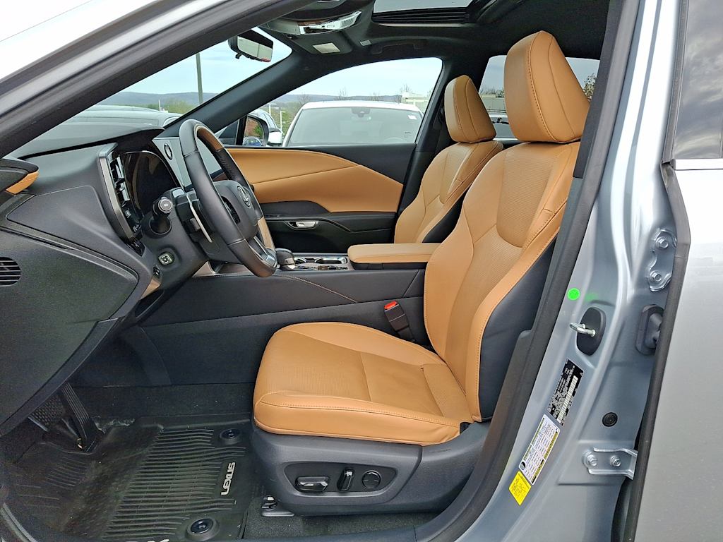 Thumbnail: 2023 Lexus RX - 7