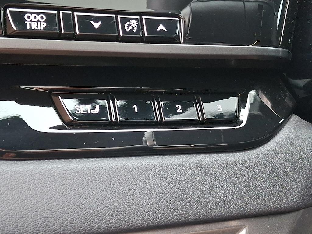 Thumbnail: 2023 Lexus RX - 25