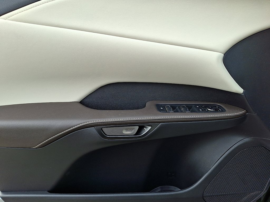 Thumbnail: 2023 Lexus RX - 15