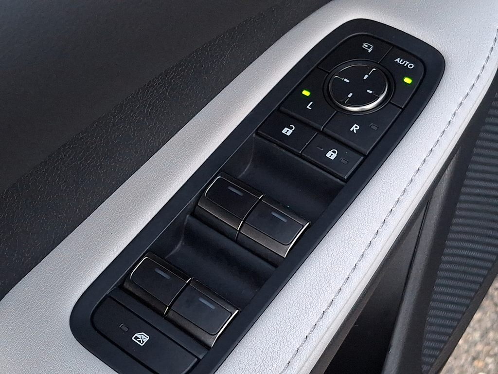 Thumbnail: 2024 Lexus RX - 27