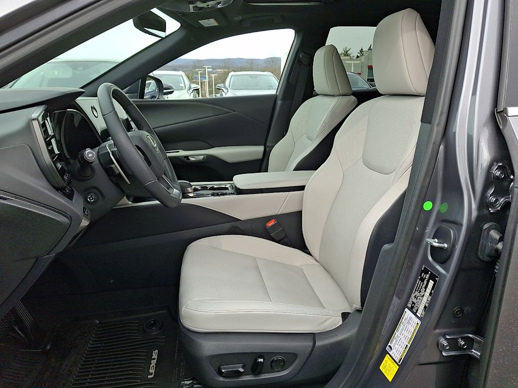 Thumbnail: 2023 Lexus RX - 7