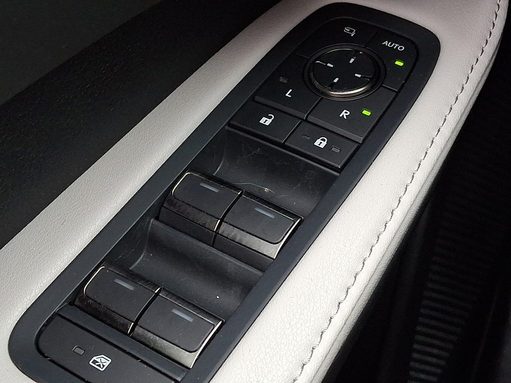 Thumbnail: 2023 Lexus RX - 27