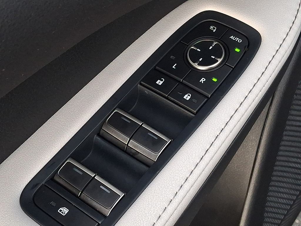 Thumbnail: 2024 Lexus RX - 27
