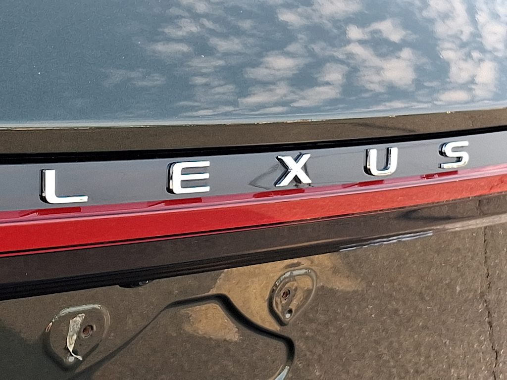Thumbnail: 2023 Lexus RX - 29