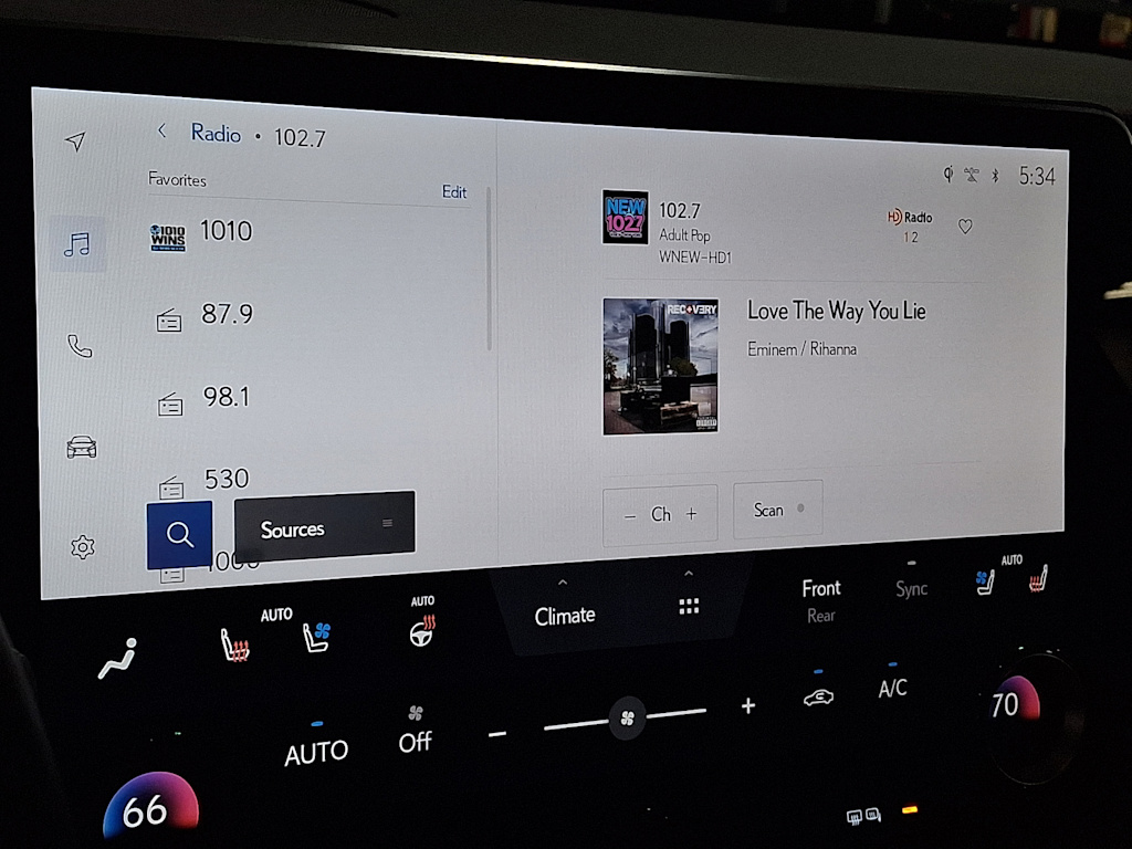 Thumbnail: 2024 Lexus RX - 19