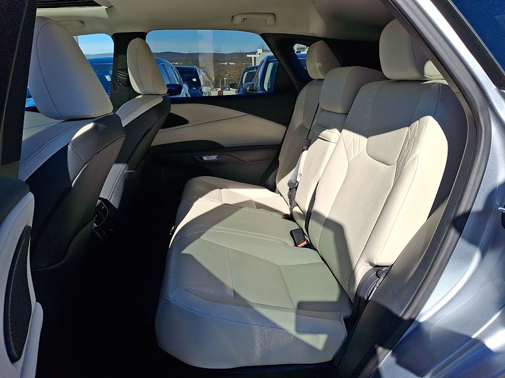 Thumbnail: 2023 Lexus RX - 7