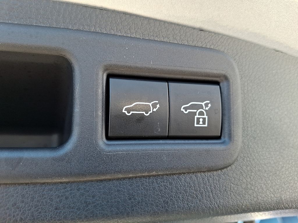 Thumbnail: 2023 Lexus RX - 29