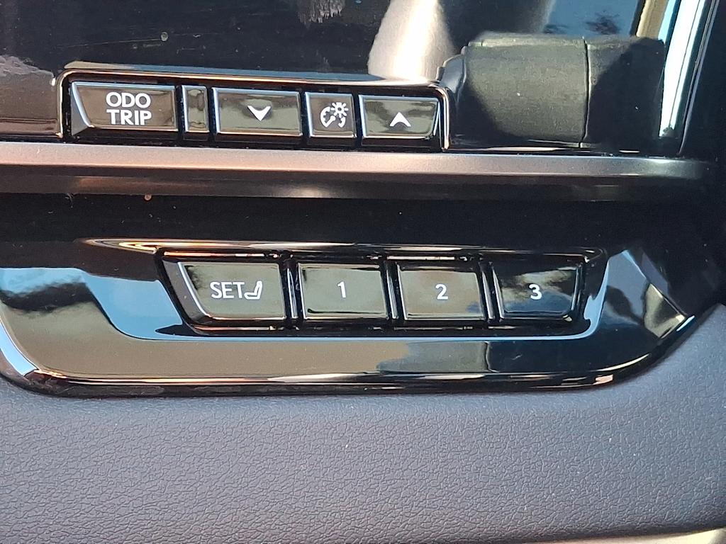 Thumbnail: 2023 Lexus RX - 26