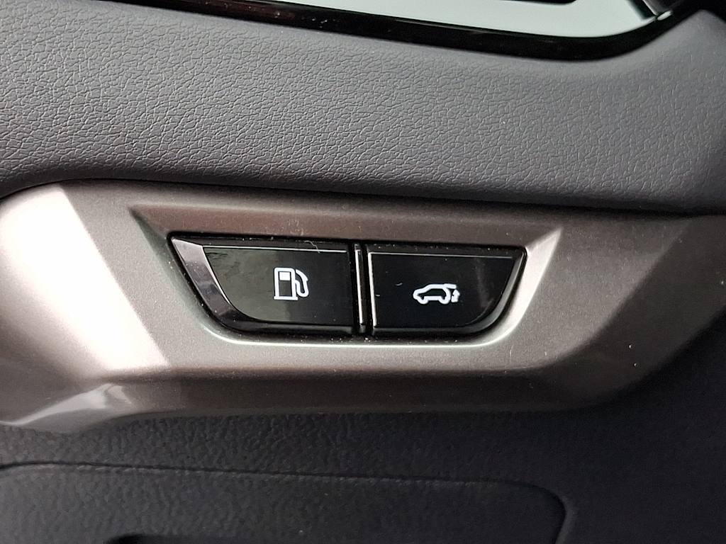 Thumbnail: 2023 Lexus RX - 25