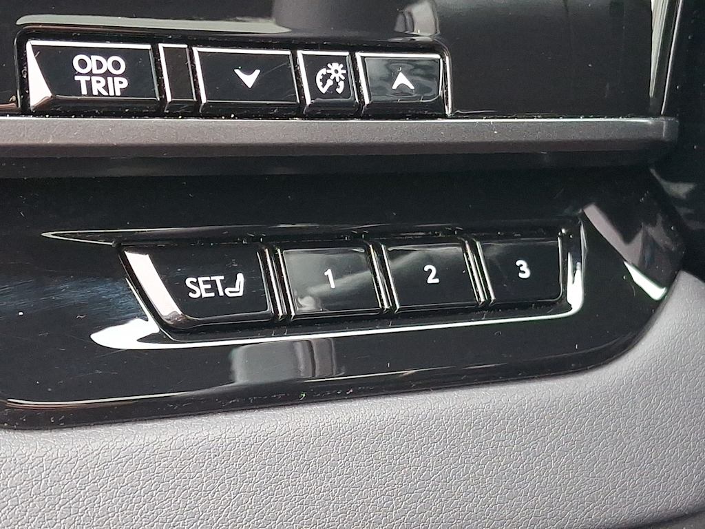 Thumbnail: 2023 Lexus RX - 26