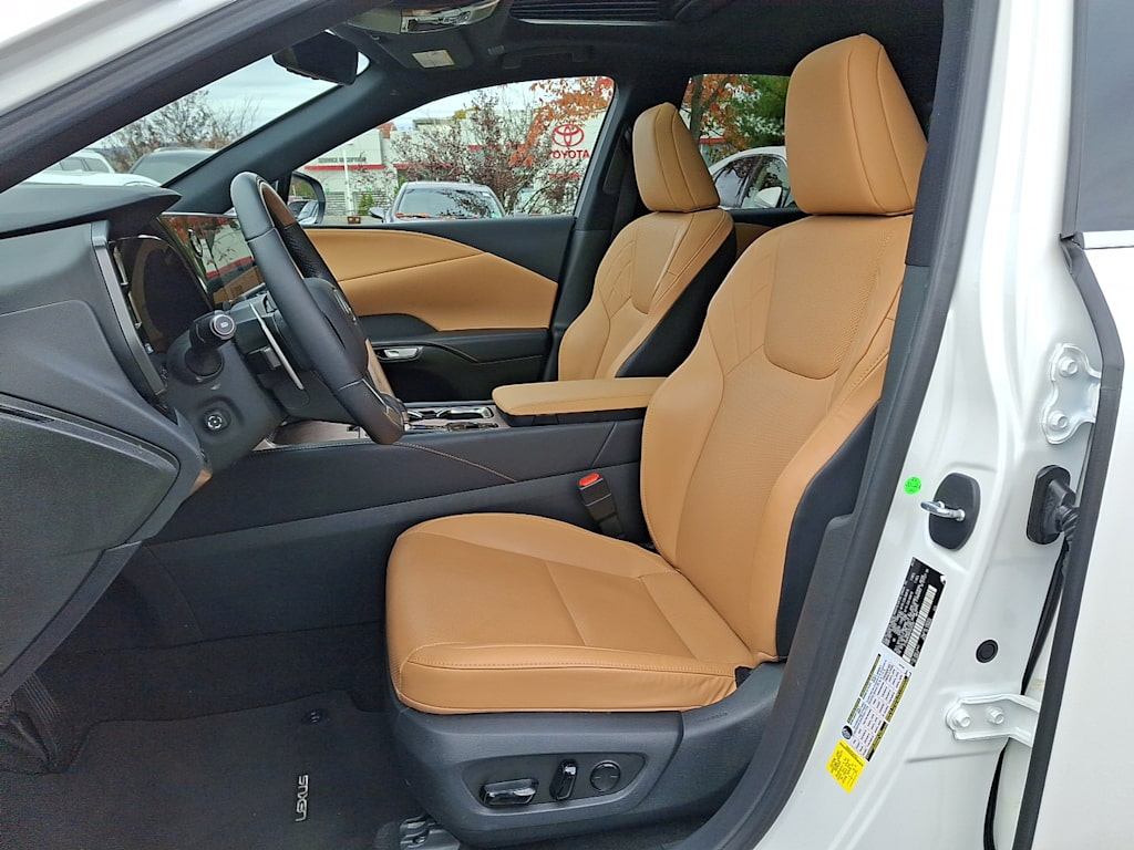 Thumbnail: 2023 Lexus RX - 7