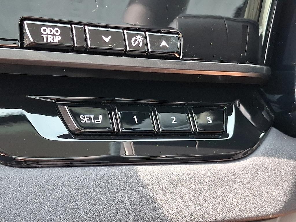 Thumbnail: 2023 Lexus RX - 25