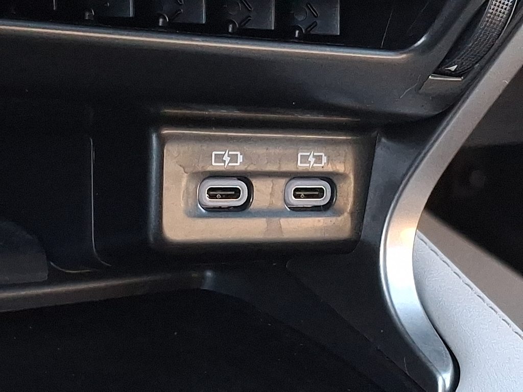 Thumbnail: 2023 Lexus RX - 24