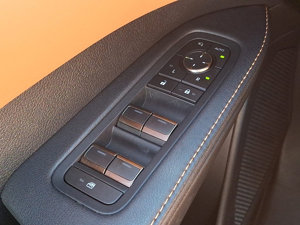 Thumbnail: 2025 Lexus RX - 27
