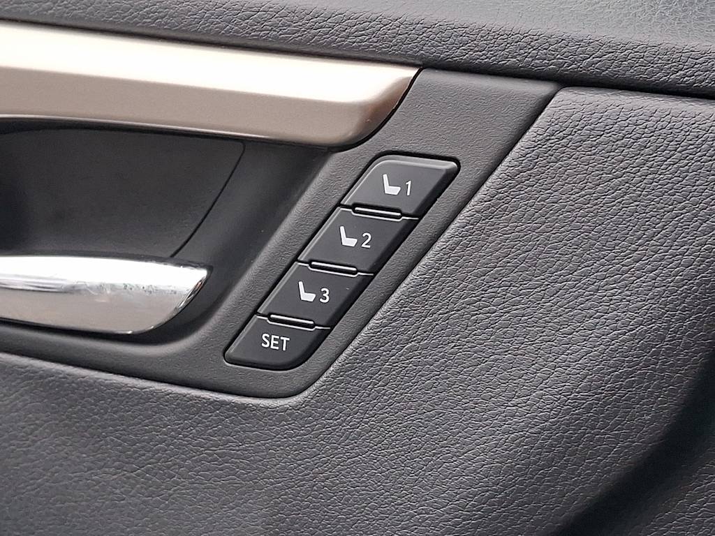 Thumbnail: 2019 Lexus RX - 27