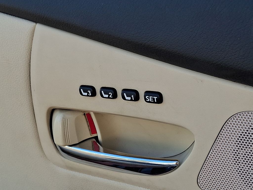 Thumbnail: 2010 Lexus RX - 6