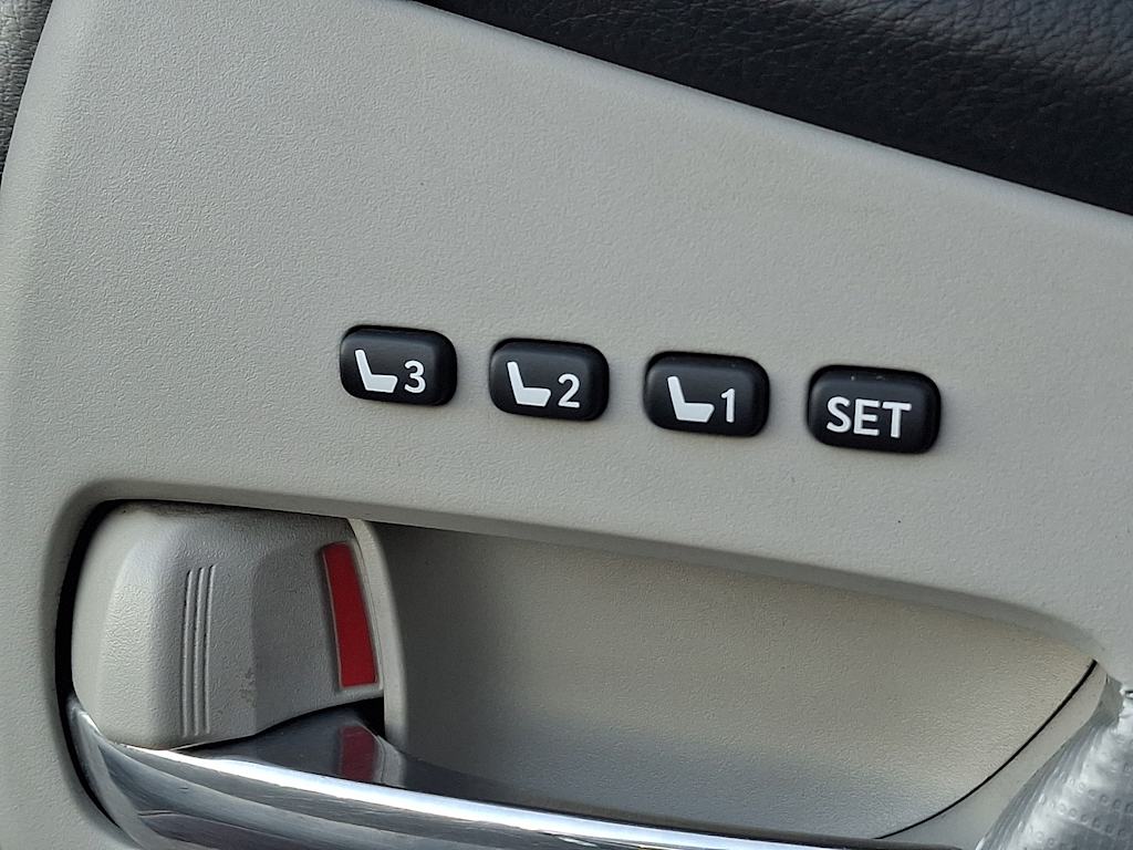 Thumbnail: 2011 Lexus RX - 28