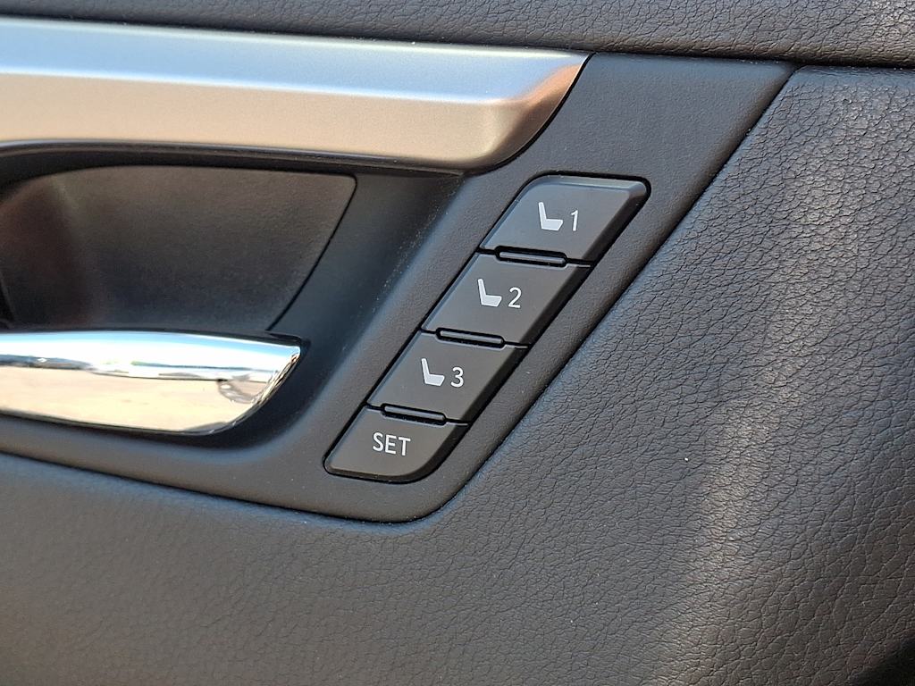 Thumbnail: 2017 Lexus RX - 27