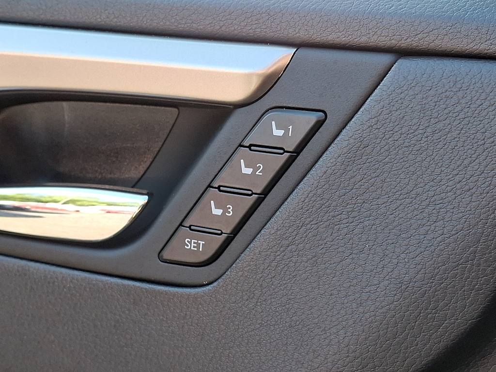 Thumbnail: 2019 Lexus RX - 12