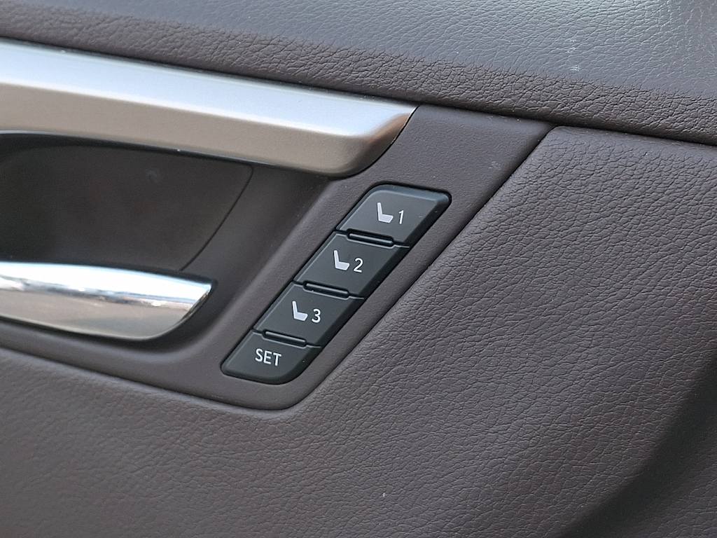 Thumbnail: 2019 Lexus RX - 28