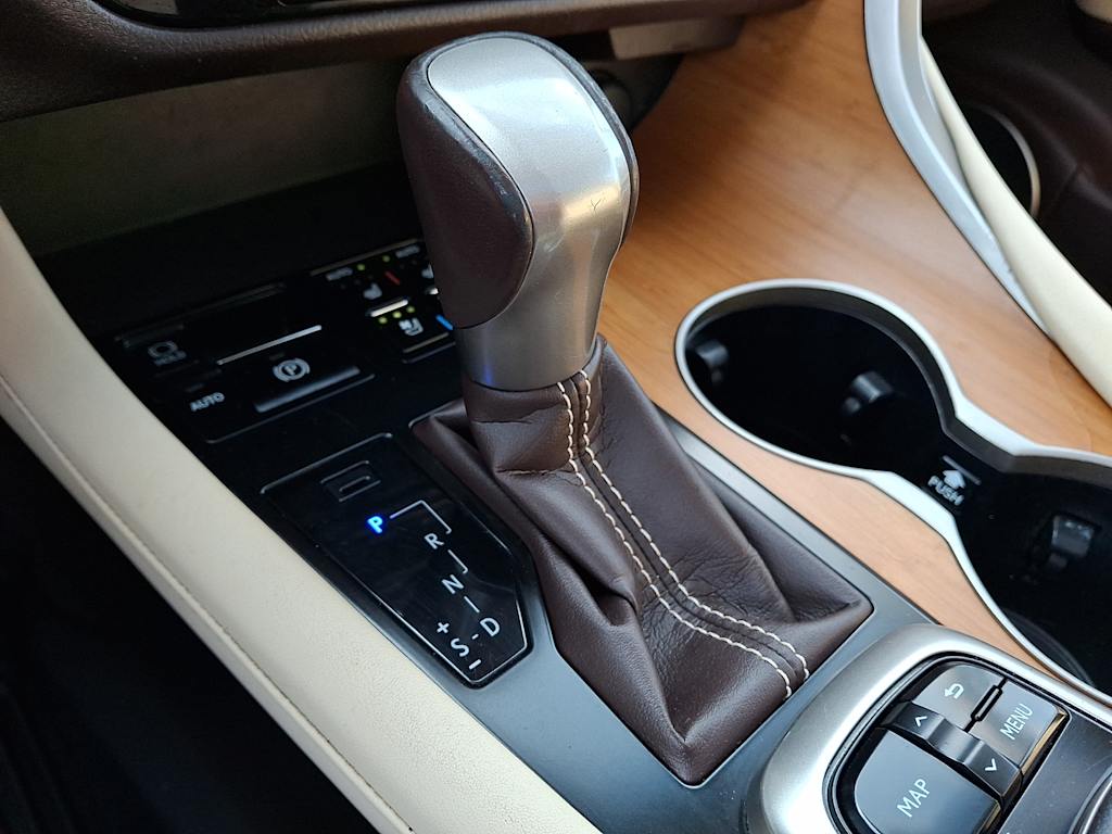 Thumbnail: 2019 Lexus RX - 9