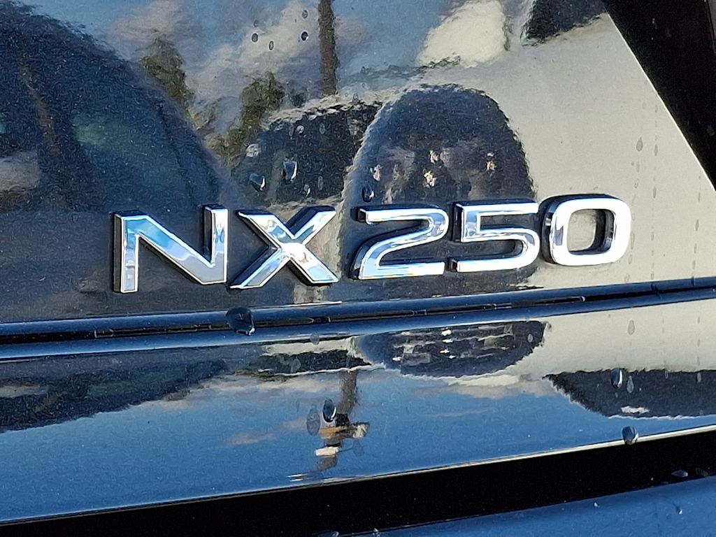 Thumbnail: 2024 Lexus ES - 28