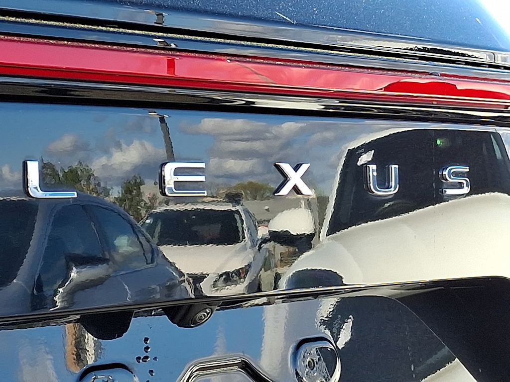 Thumbnail: 2024 Lexus ES - 29