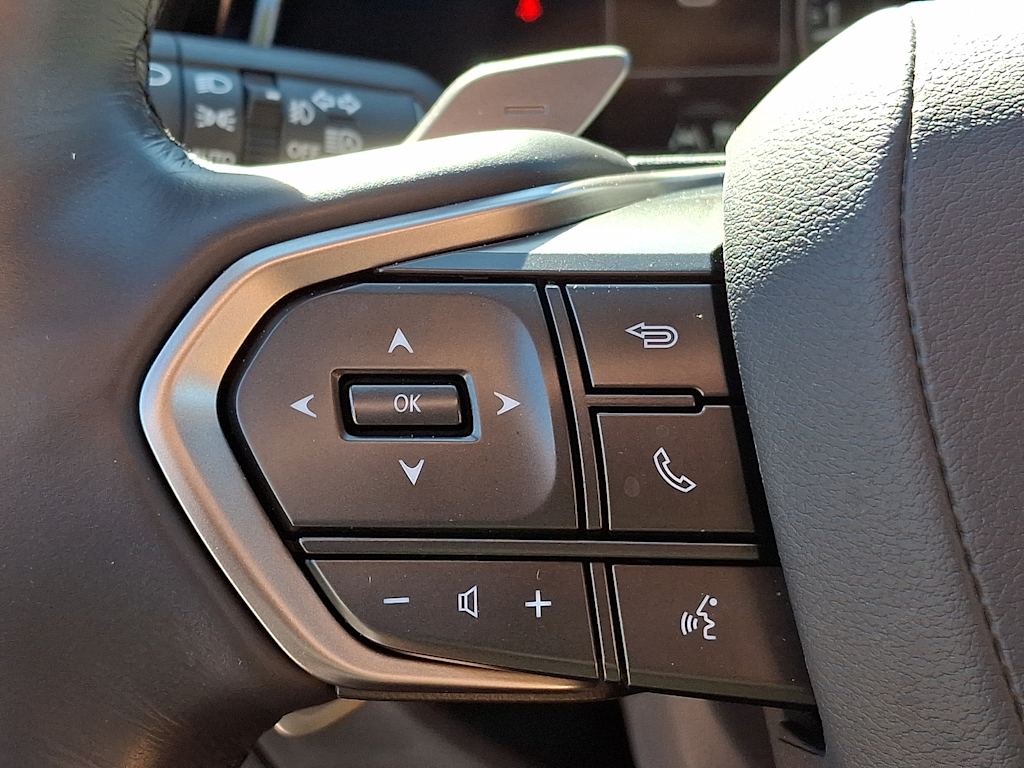 Thumbnail: 2025 Lexus ES - 20