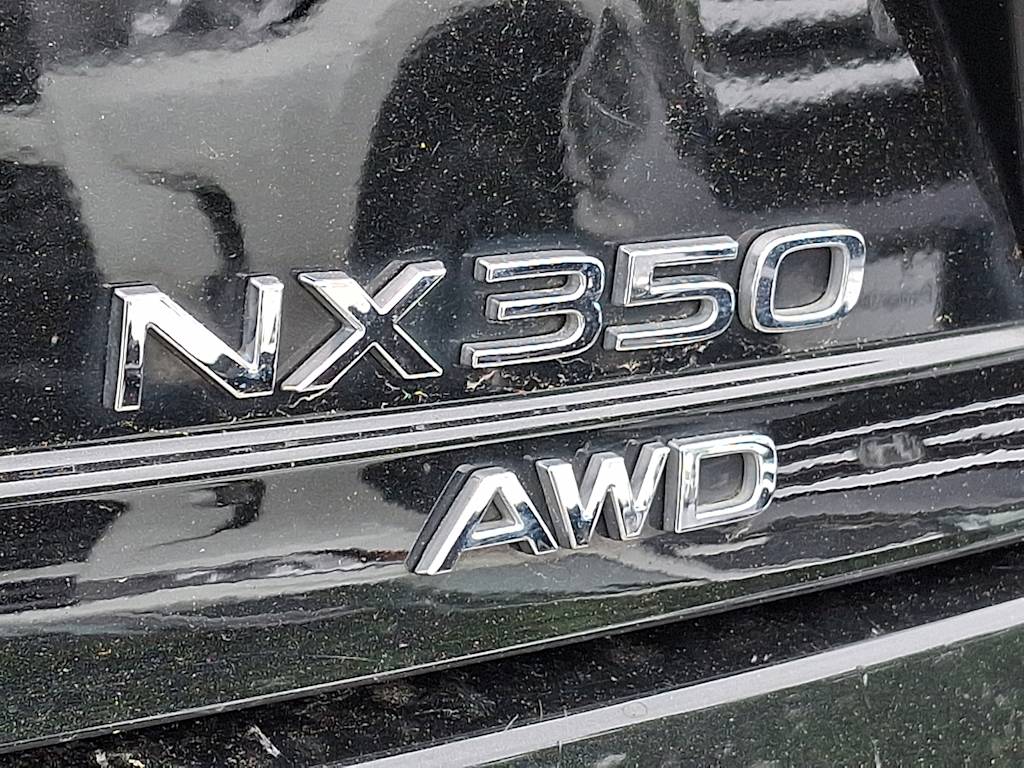 Thumbnail: 2024 Lexus ES - 7