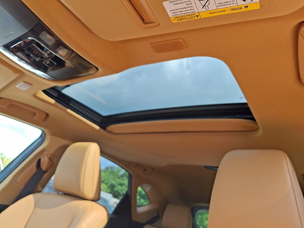 Thumbnail: 2024 Lexus ES - 19