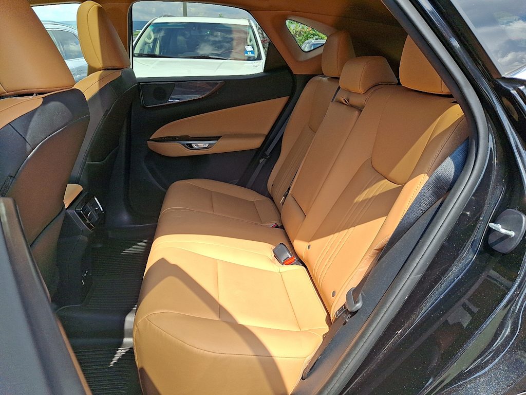 Thumbnail: 2024 Lexus ES - 9