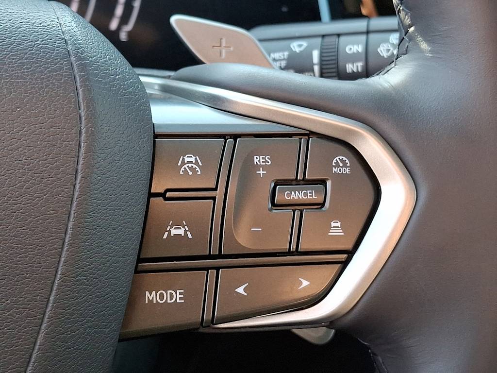Thumbnail: 2024 Lexus ES - 21