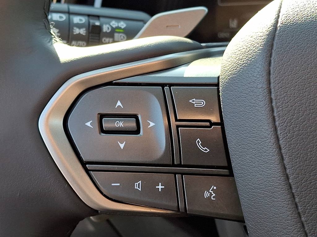 Thumbnail: 2024 Lexus ES - 20