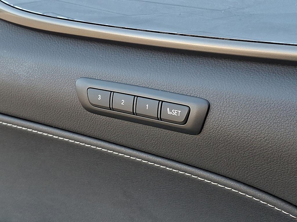 Thumbnail: 2024 Lexus ES - 26