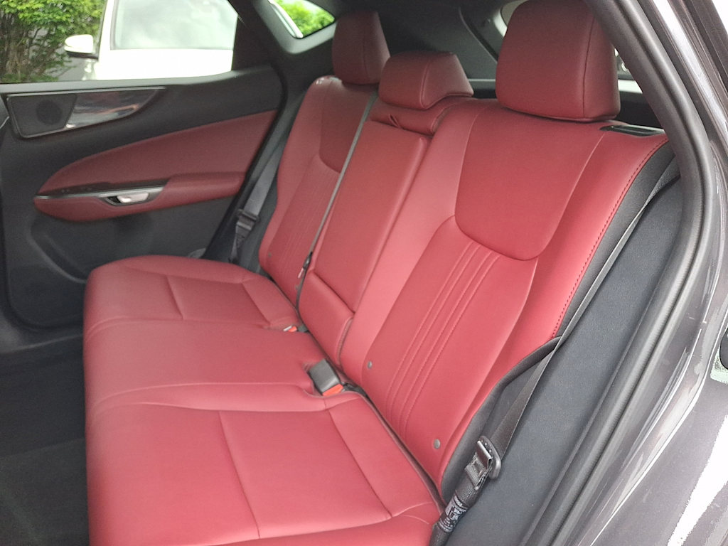 Thumbnail: 2026 Lexus ES - 8