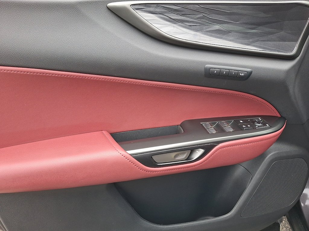Thumbnail: 2026 Lexus ES - 15