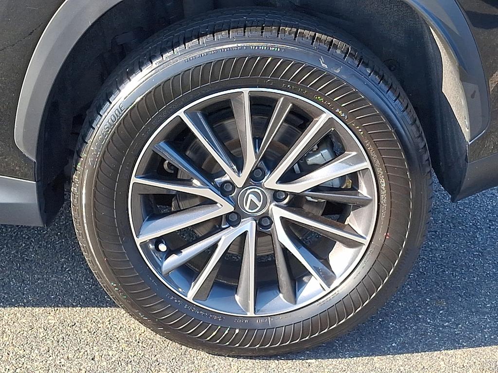 Thumbnail: 2024 Lexus ES - 7