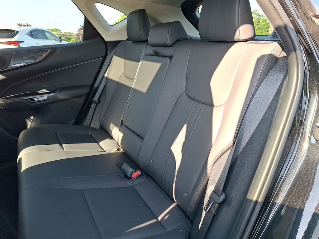 Thumbnail: 2024 Lexus ES - 8