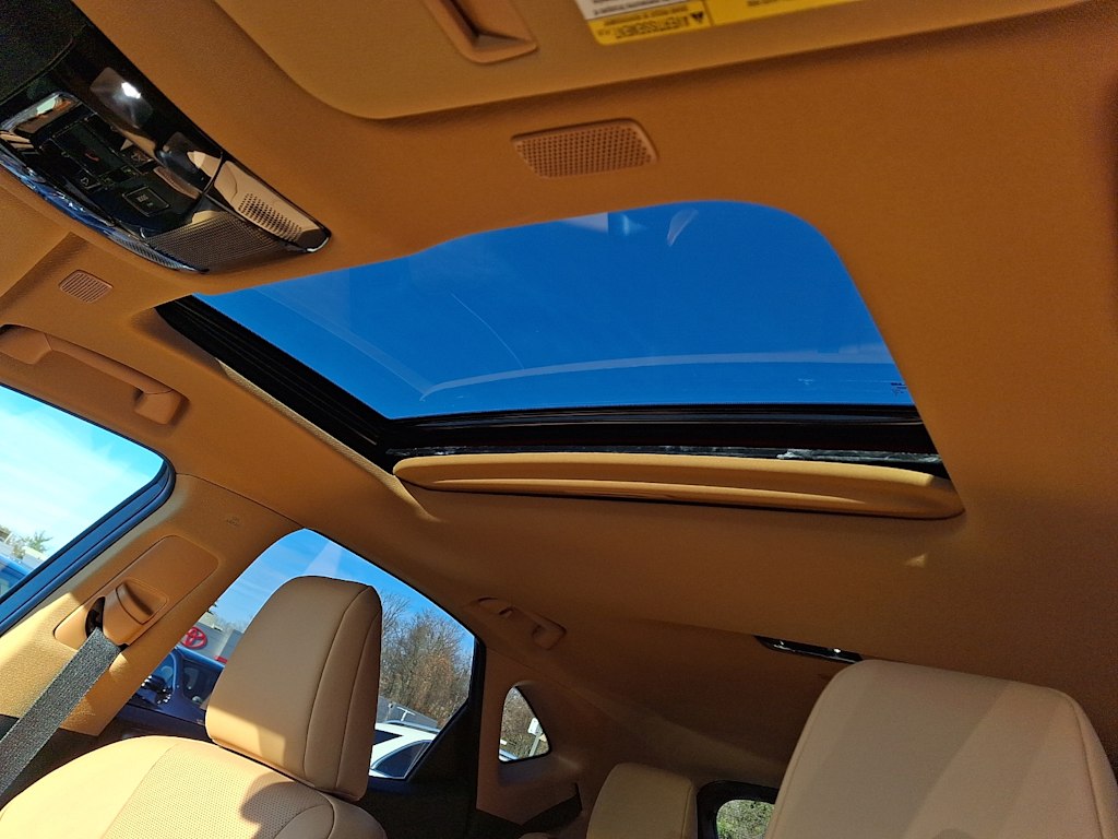 Thumbnail: 2025 Lexus ES - 18