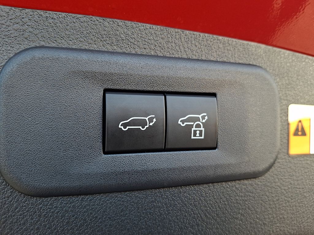 Thumbnail: 2025 Lexus ES - 29