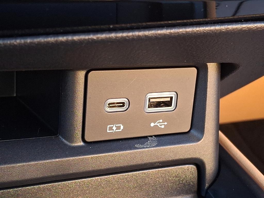 Thumbnail: 2025 Lexus ES - 24