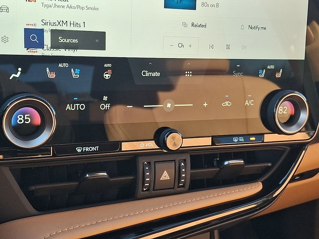 Thumbnail: 2025 Lexus ES - 9