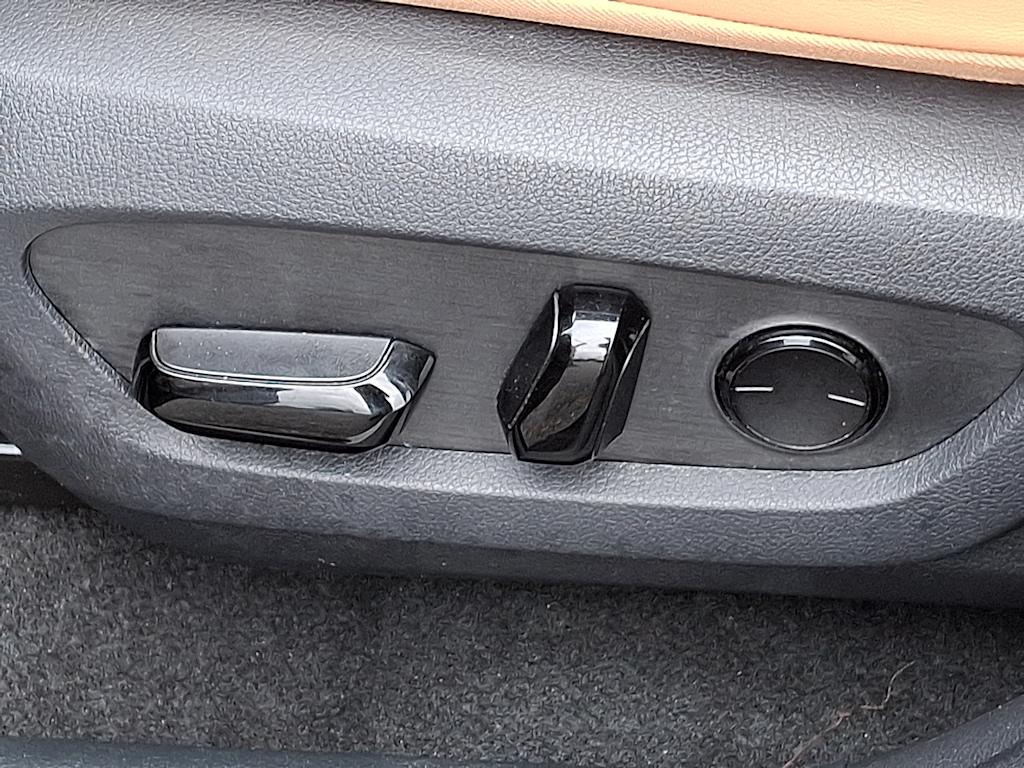 Thumbnail: 2023 Lexus NX - 17