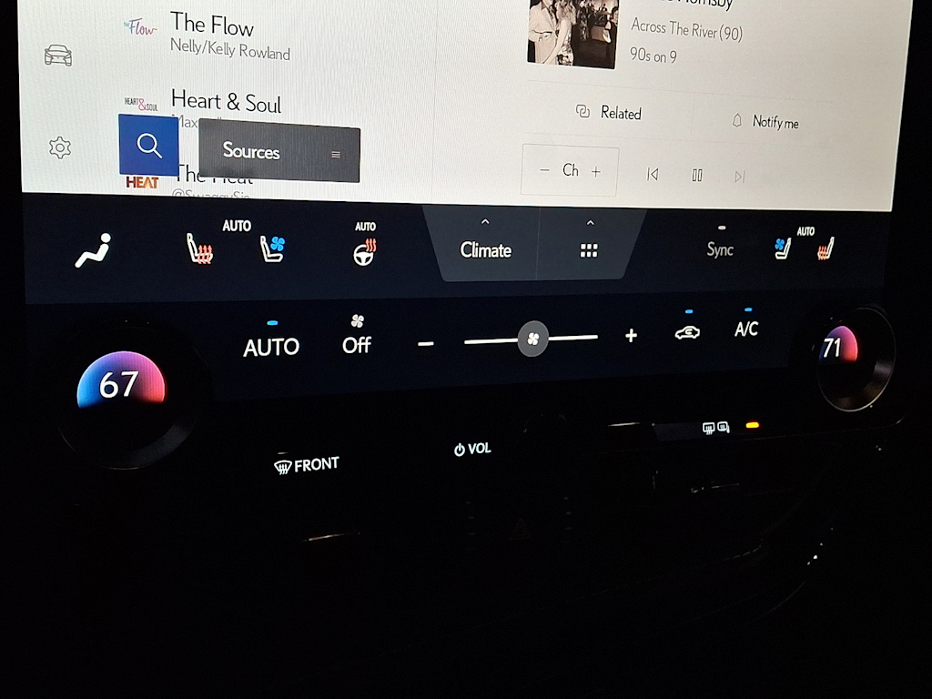 Thumbnail: 2024 Lexus ES - 8