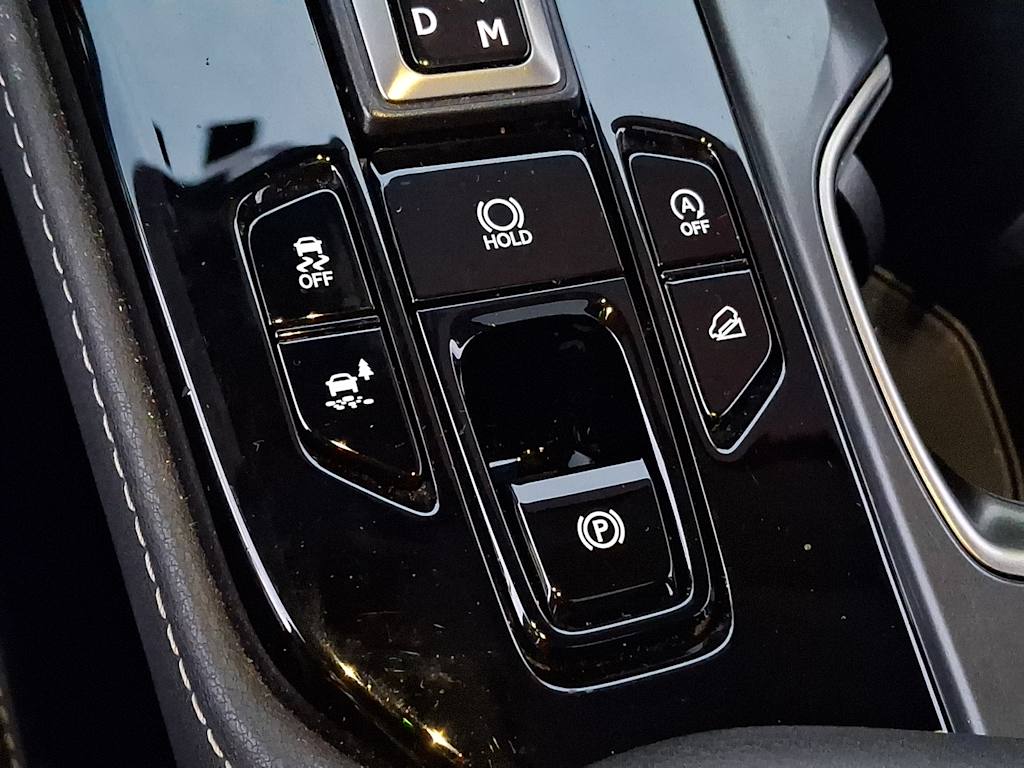 Thumbnail: 2024 Lexus ES - 26